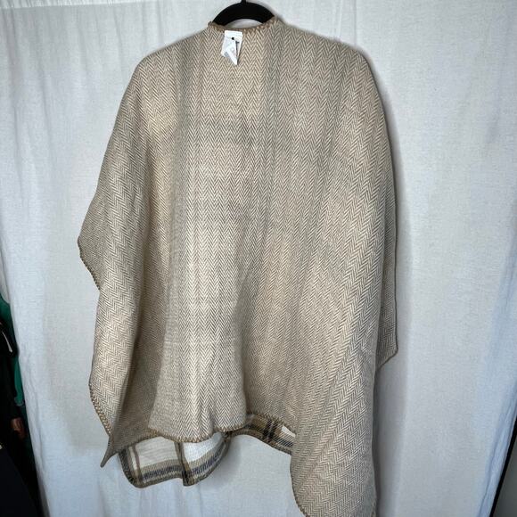 Woolrich Reversible Sweater Poncho Wrap Brown Tan Plaid One Size Fits up to XXL - Picture 4 of 6